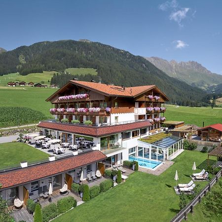 Vitalpina Hotel Magdalenahof 산타 마달레나 인 카시에스 외부 사진
