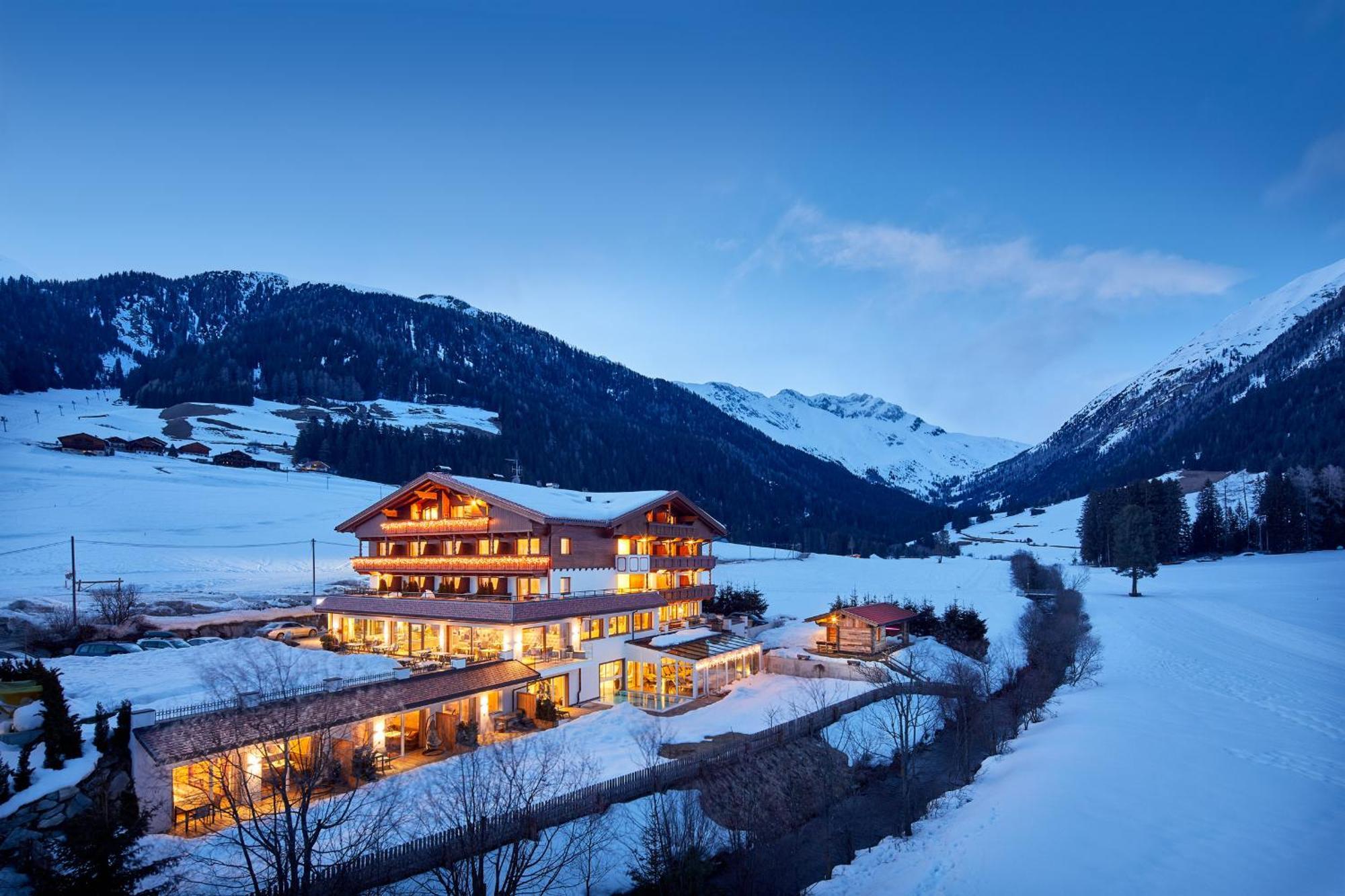 Vitalpina Hotel Magdalenahof 산타 마달레나 인 카시에스 외부 사진